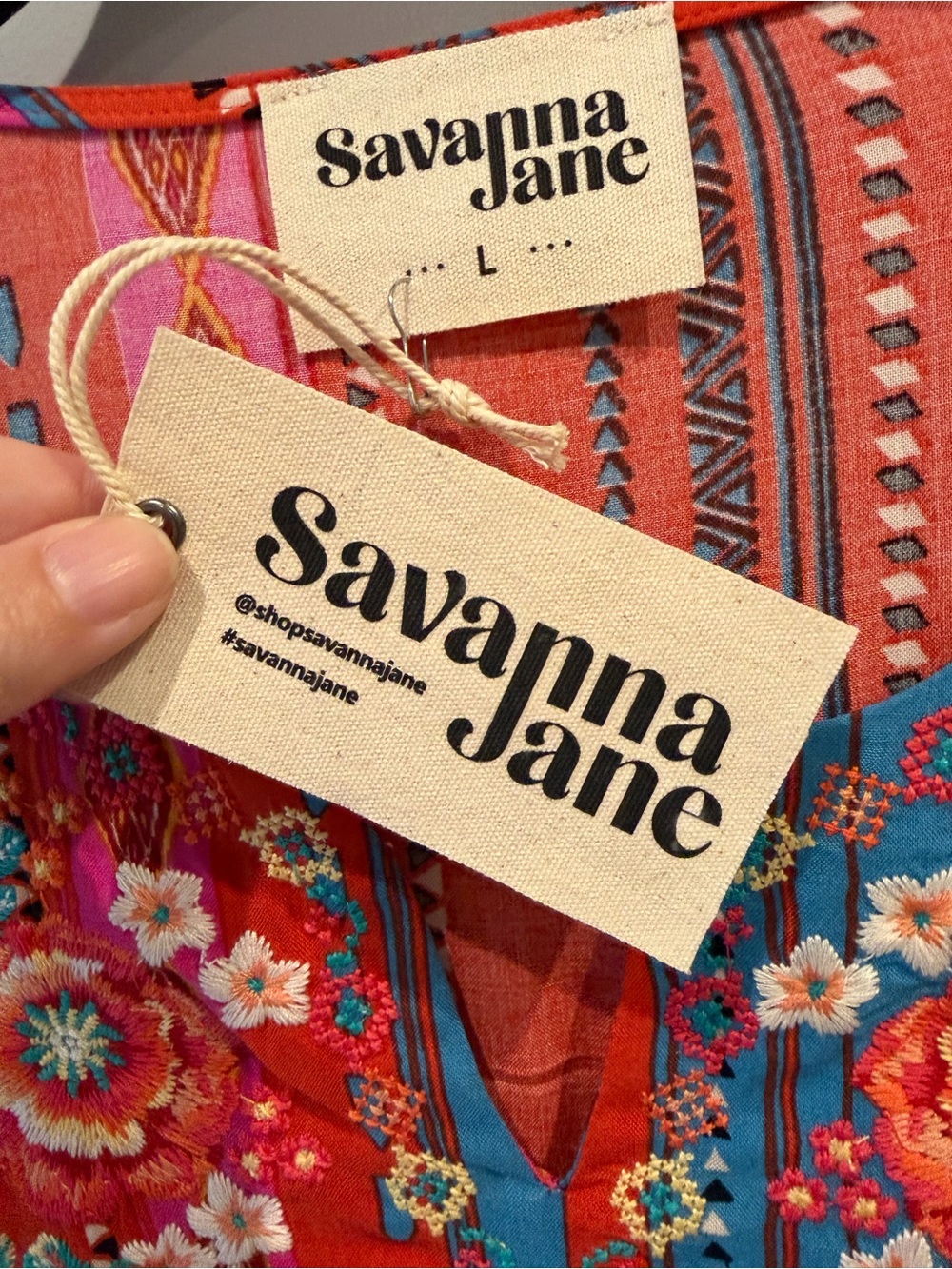 NWT Savanna Jane Red & Blue Embroidered Blouse Size Large - Picture 3 of 16